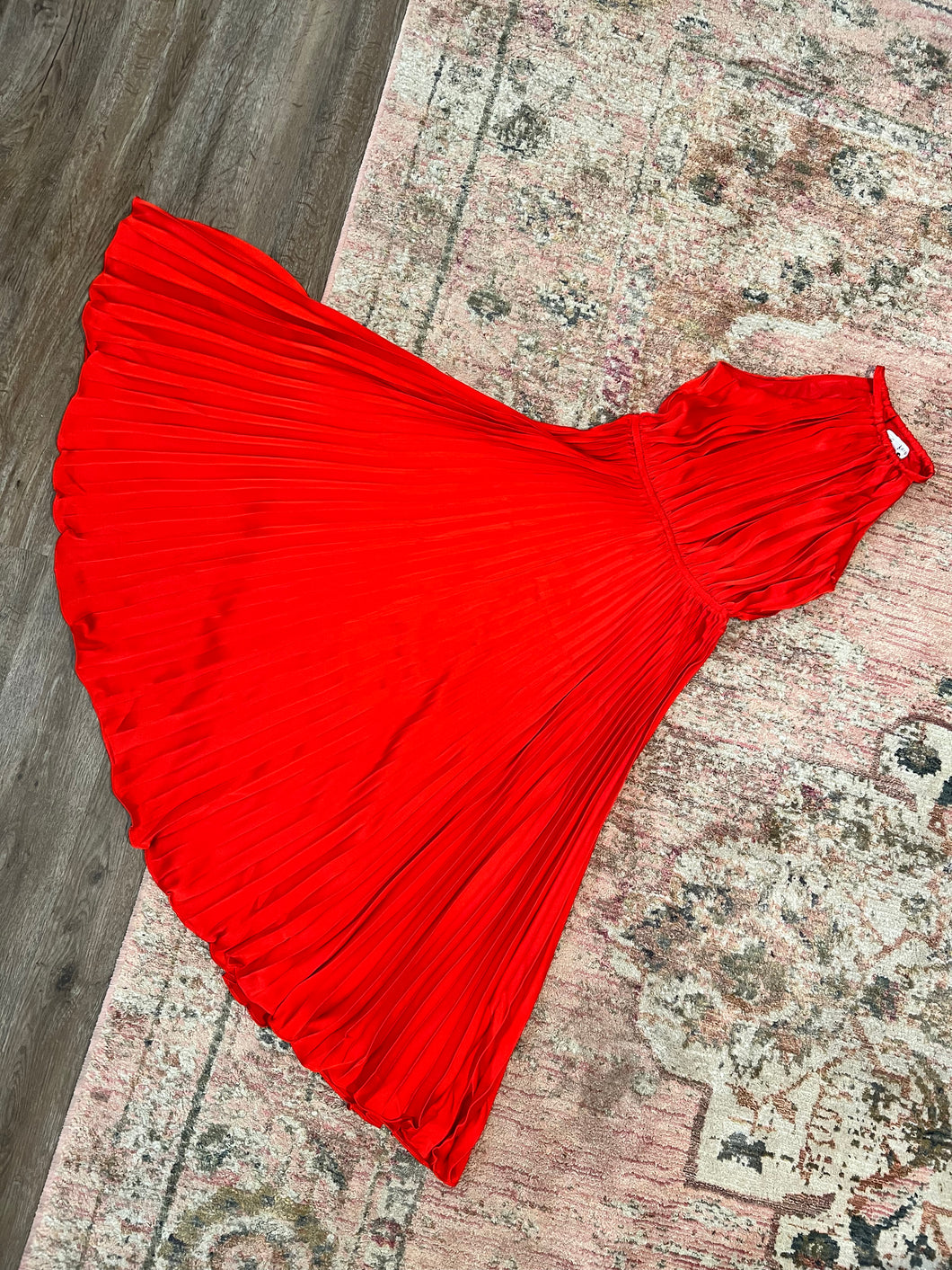 Lady Red Pleated Dress