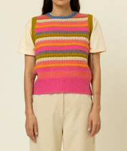 Load image into Gallery viewer, FRNCH Wendy Sweater Vest
